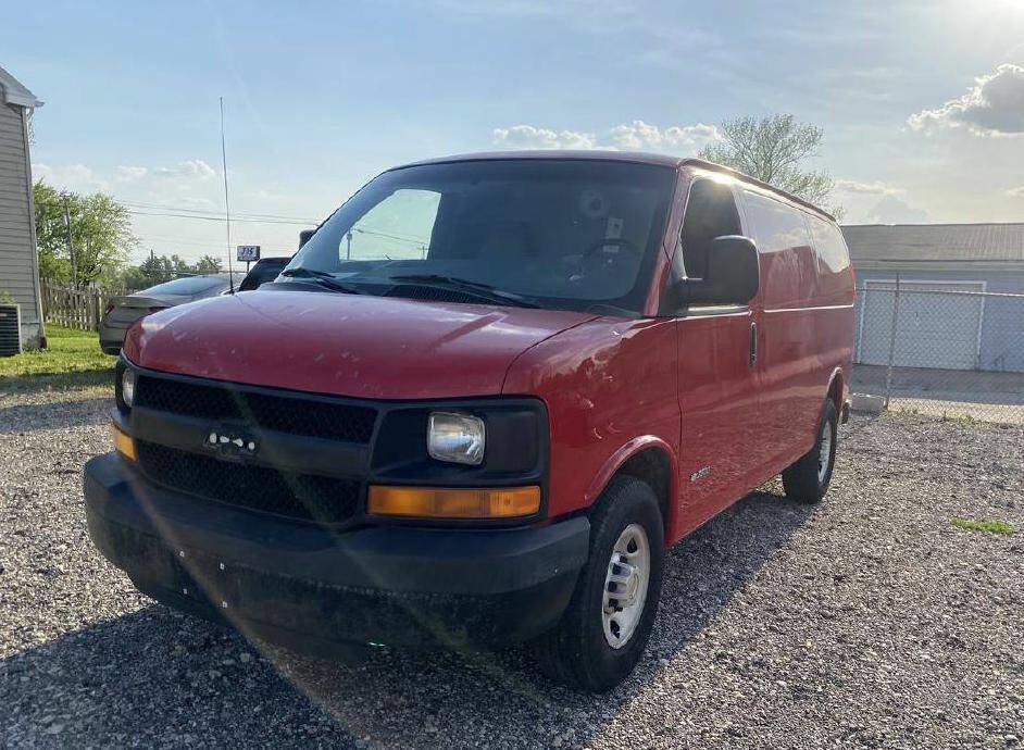 Used 2003 Chevrolet Express 3500 RWD image 3