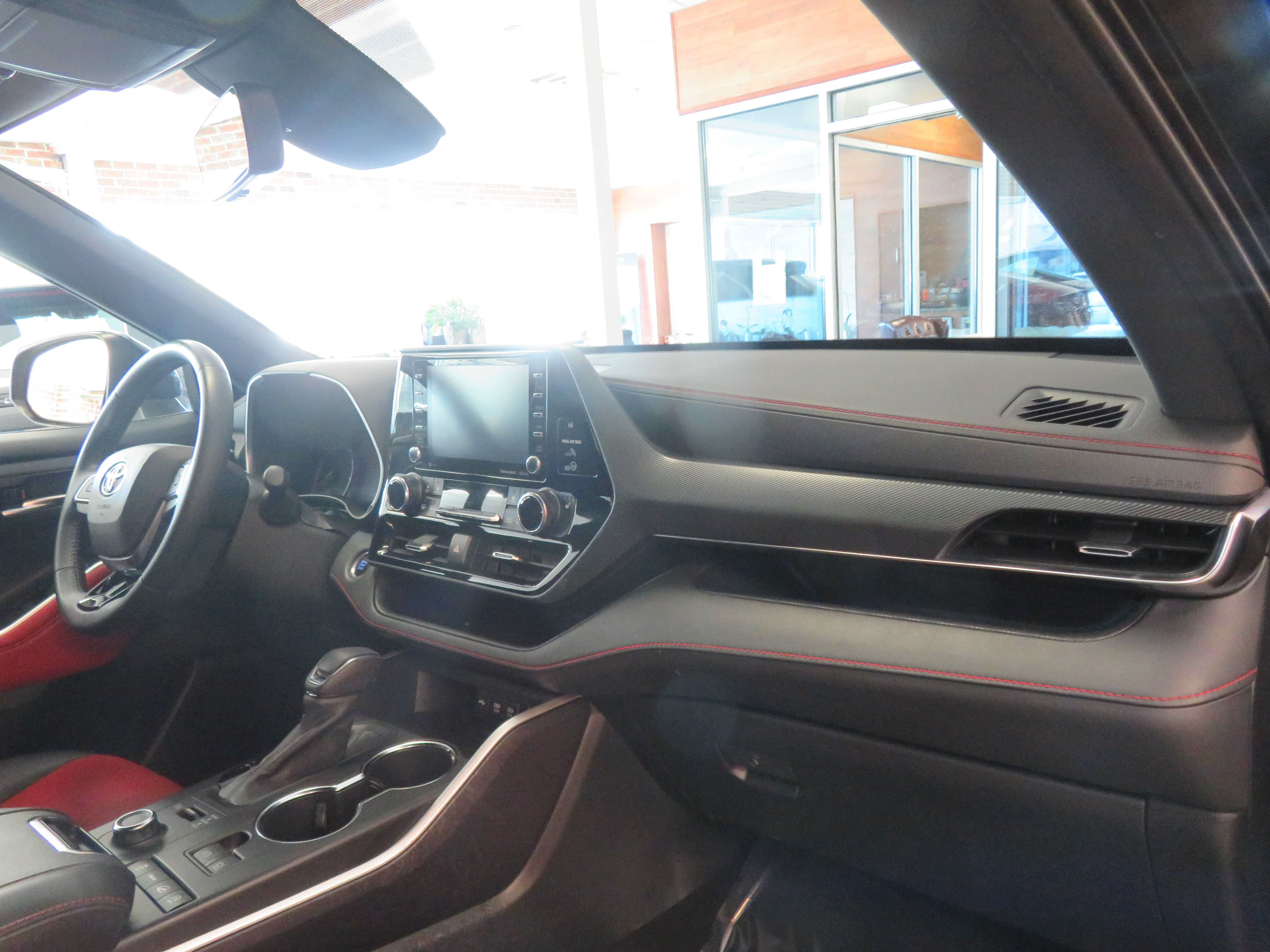 Used 2021 Toyota Highlander XSE AWD/4WD image 33