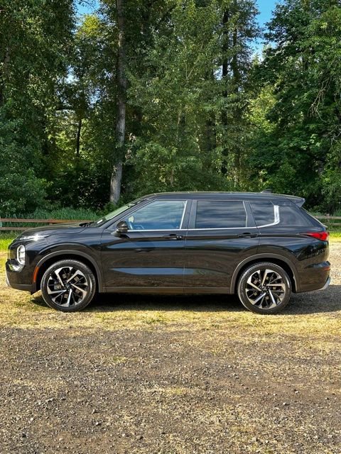 Used 2022 Mitsubishi Outlander SE AWD/4WD image 6