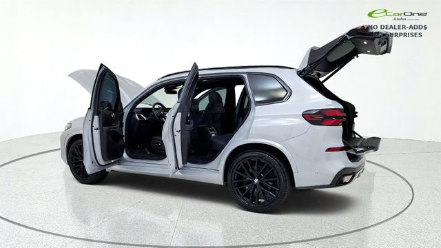 Used 2025 BMW X5 xDrive40i w/ M Sport Package AWD/4WD image 16