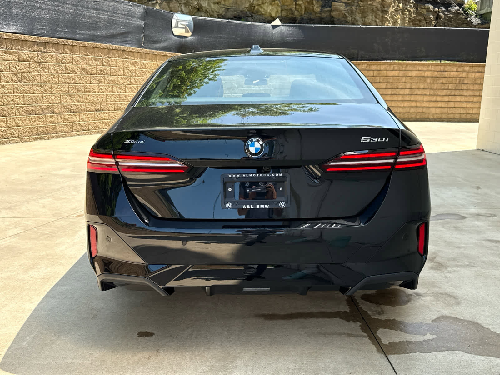 Used 2026 BMW 530i xDrive w/ M Sport Package image 4