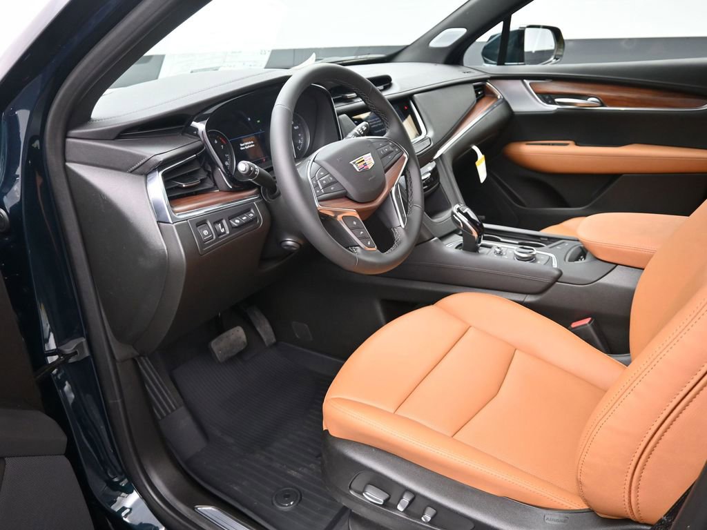 New 2026 Cadillac XT5 Premium Luxury w/ LPO, Floor Liner Package image 9