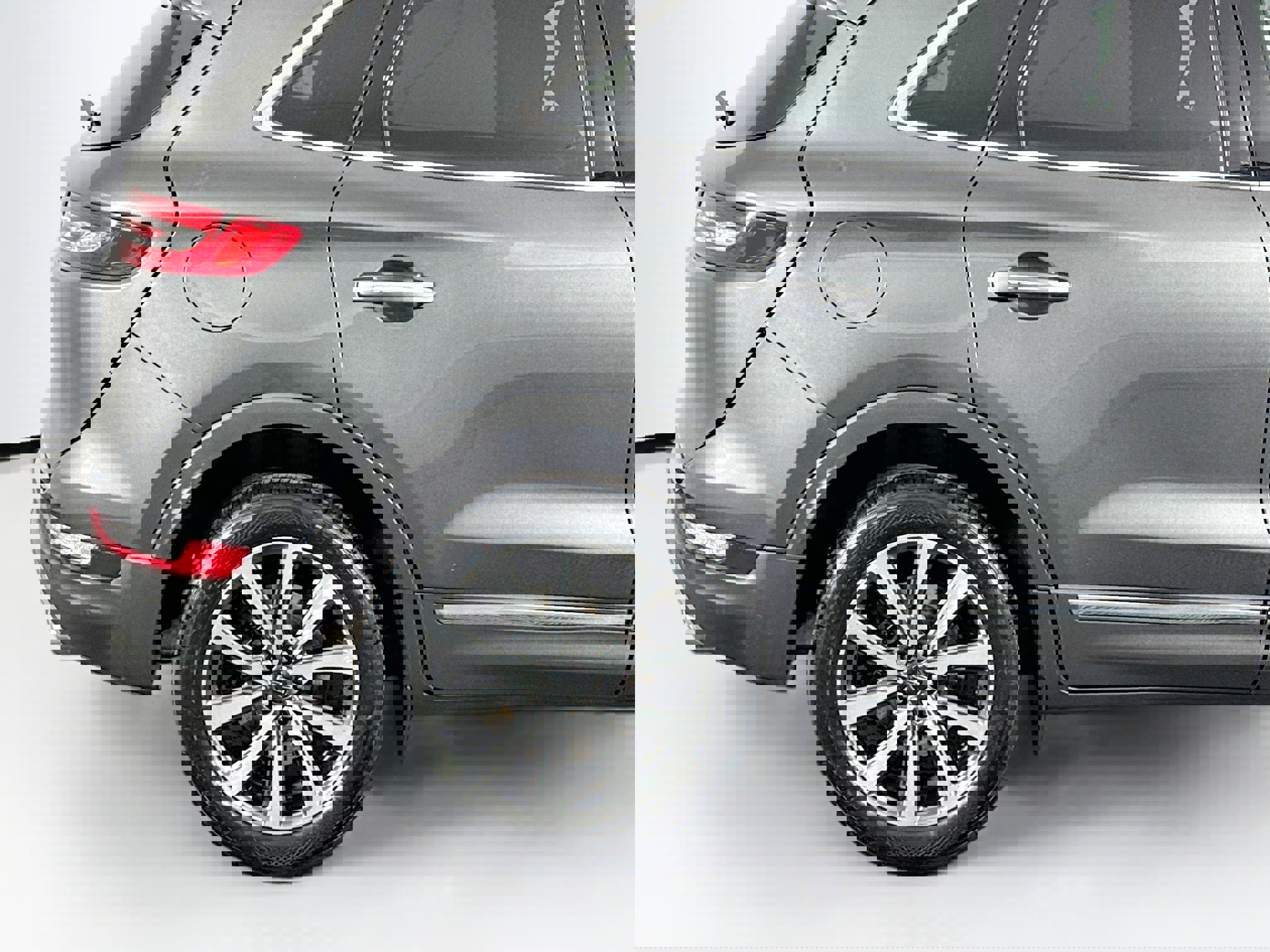 Used 2019 Lincoln MKC Reserve w/ MKC Climate Package image 39