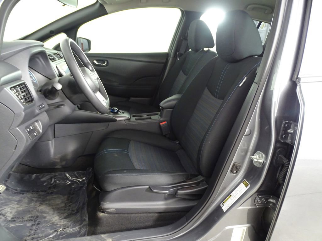 Used 2023 Nissan Leaf S image 10