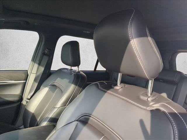 New 2026 Jeep Grand Cherokee Limited w/ Limited Altitude Package RWD image 4