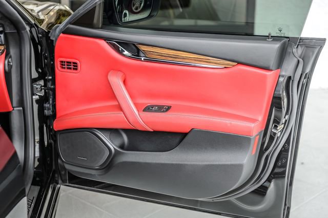 Used 2018 Maserati Quattroporte S GranLusso Q4 image 32