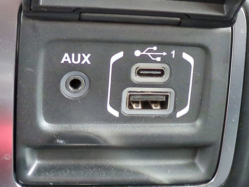 Used 2021 Jeep Wrangler Unlimited Sahara image 18