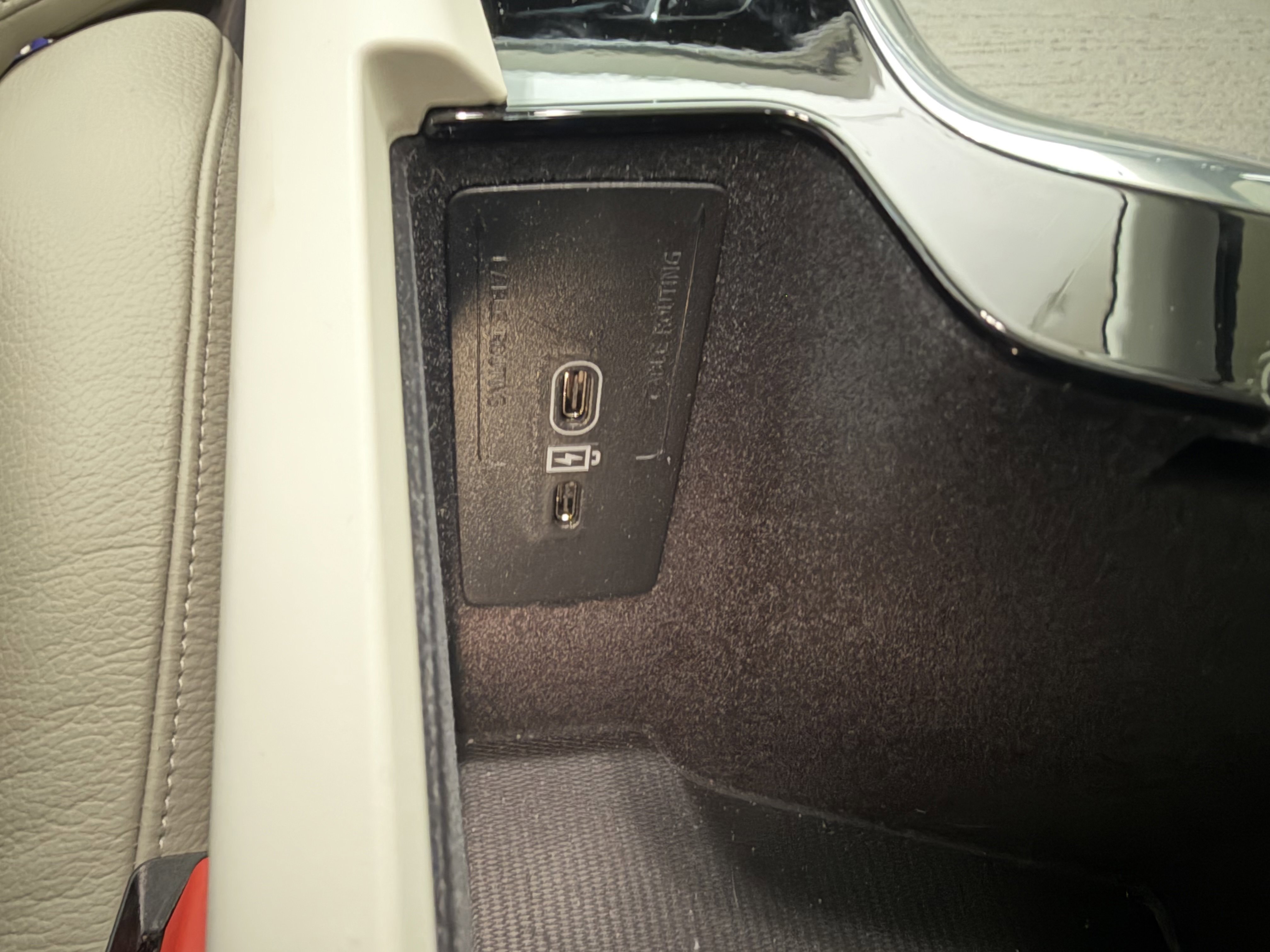 Used 2023 Volvo S60 B5 Ultimate w/ Climate Package image 22