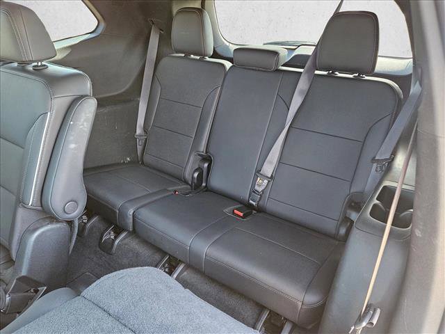 Used 2025 Buick Enclave Preferred AWD/4WD image 19