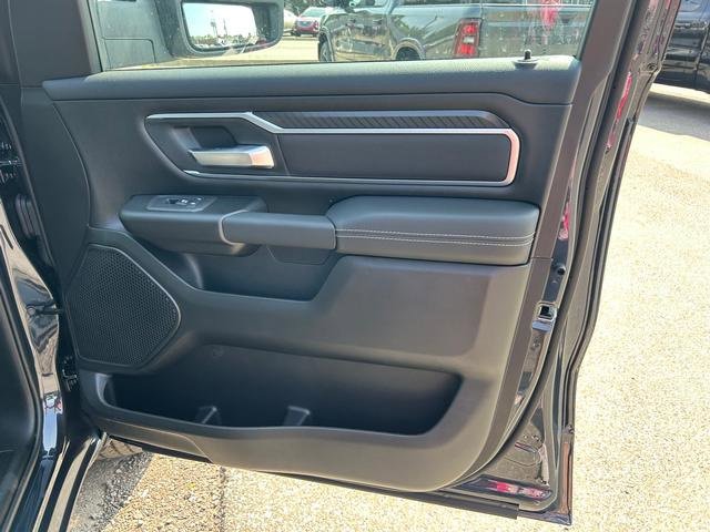 New 2026 RAM 1500 4x4 Crew Cab image 30