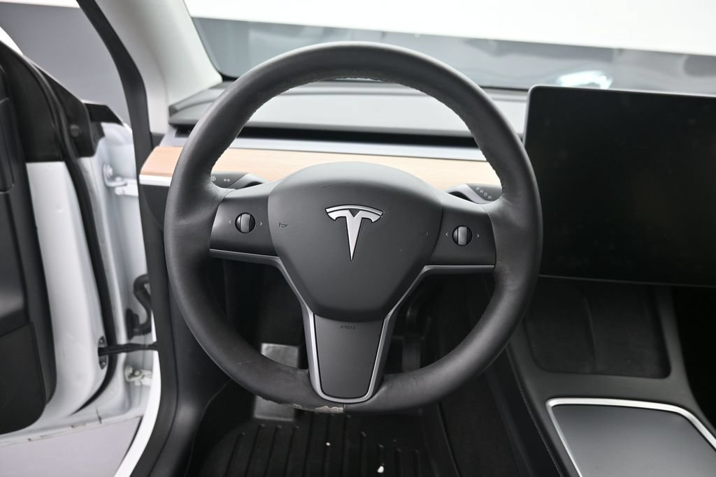 Used 2021 Tesla Model Y Long Range AWD/4WD image 20