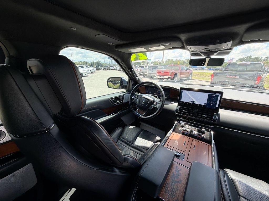 Used 2024 Lincoln Navigator Black Label AWD/4WD image 15