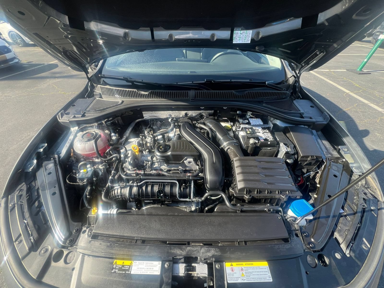 Used 2025 Volkswagen Jetta SE FWD image 32