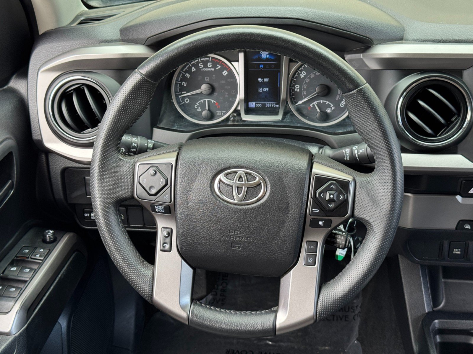 Used 2022 Toyota Tacoma SR5 RWD image 18