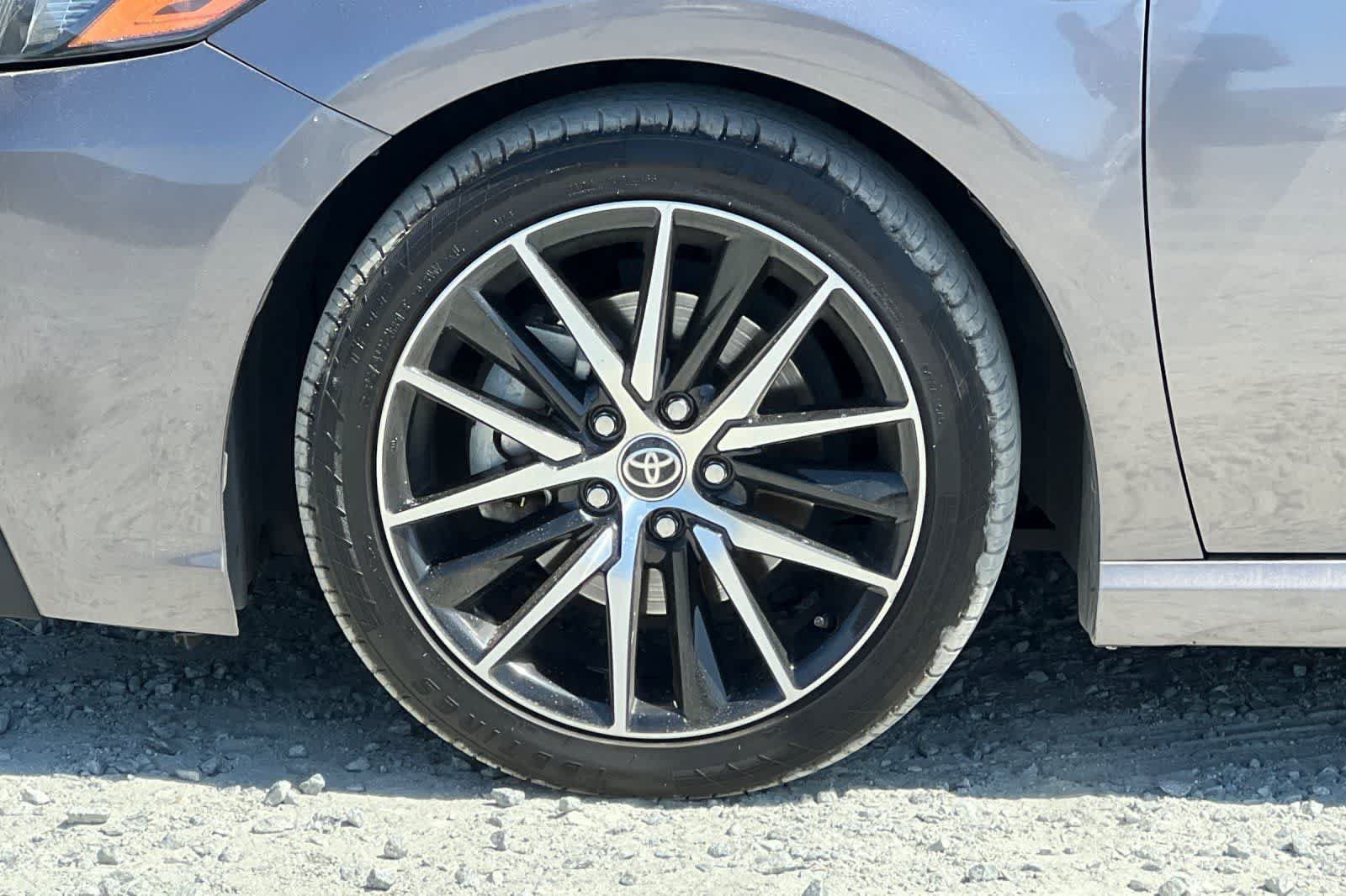 Used 2022 Toyota Camry SE w/ Cold Weather Package FWD image 34