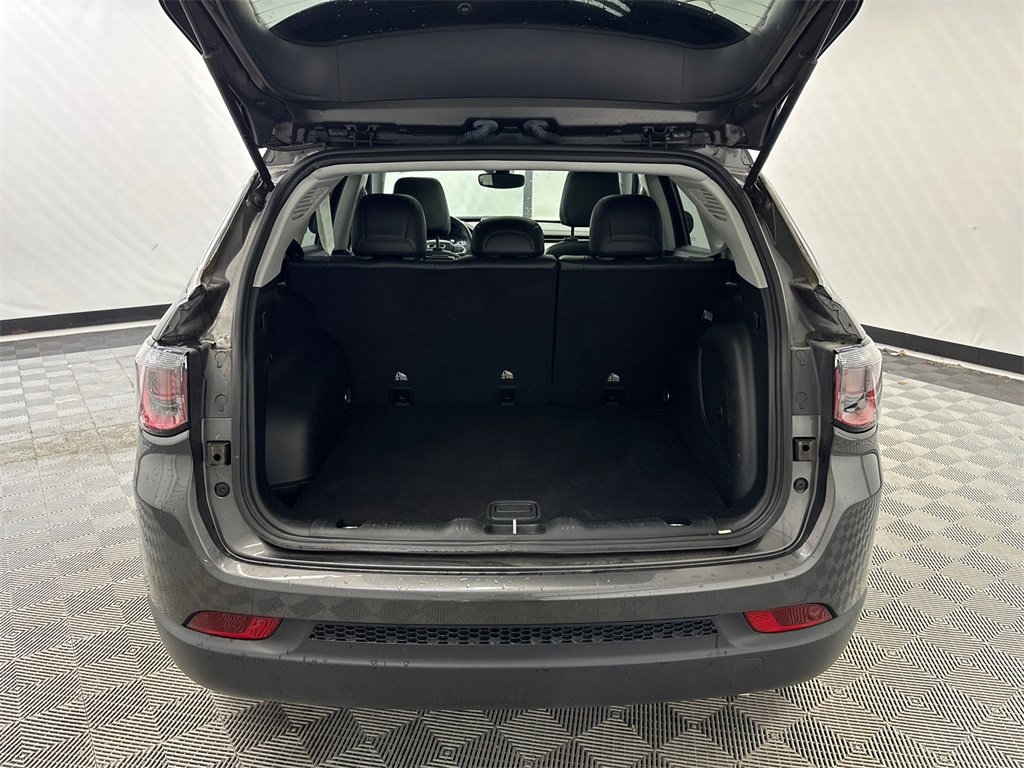 Used 2022 Jeep Compass Limited w/ Sun and Sound Group image 19