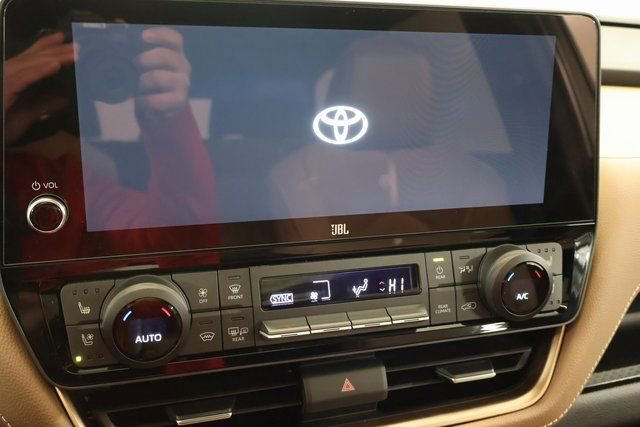 Certified 2025 Toyota Grand Highlander AWD Hybrid image 21