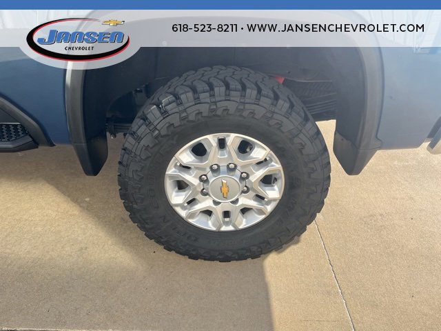 Used 2024 Chevrolet Silverado 2500 LTZ w/ LTZ Convenience Package image 9