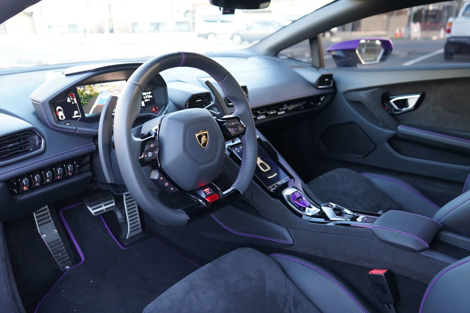 Used 2024 Lamborghini Huracan Tecnica RWD image 9