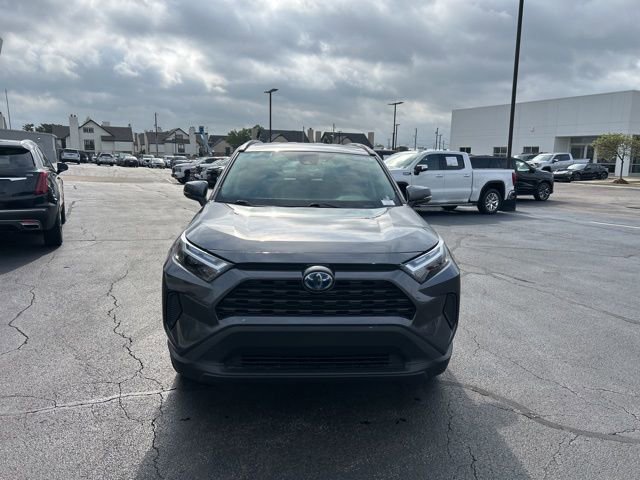 Used 2024 Toyota RAV4 LE AWD/4WD image 3