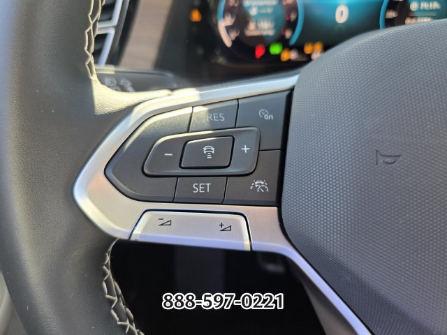 Certified 2024 Volkswagen Atlas SE FWD image 28