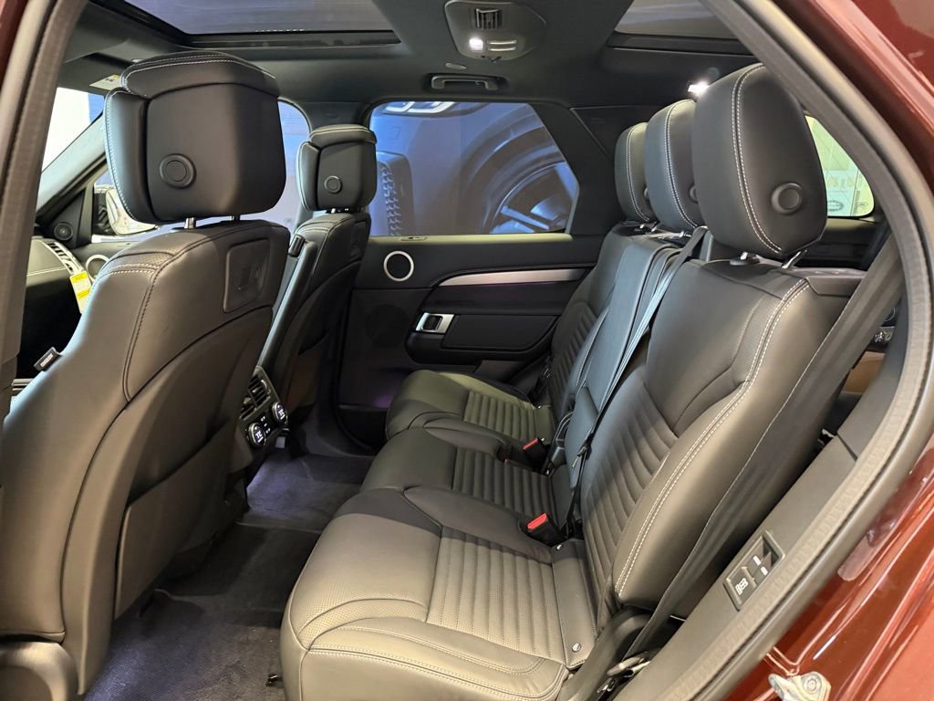 New 2026 Land Rover Discovery Limited Edition AWD/4WD image 12