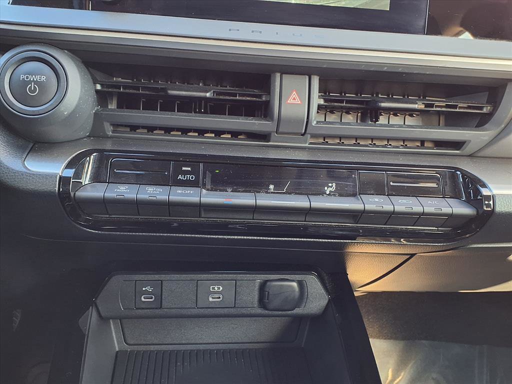 Used 2025 Toyota Prius Limited image 6