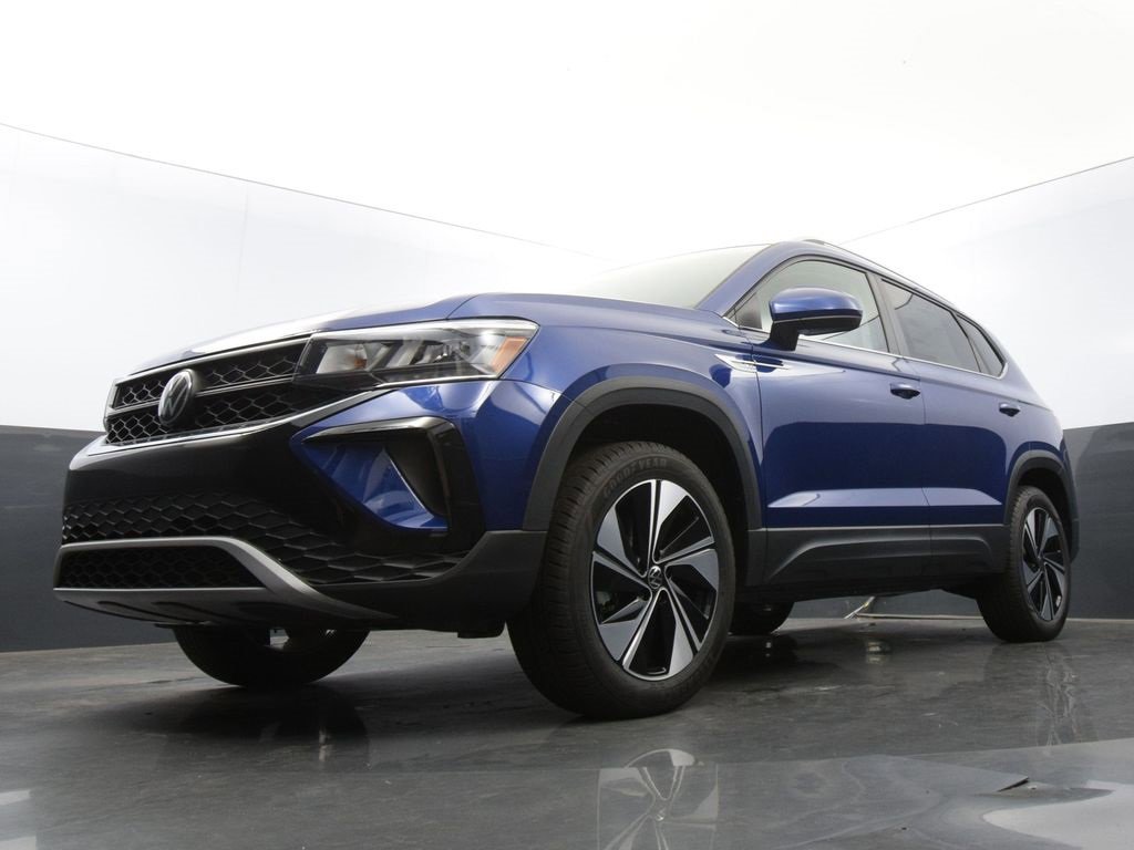 Used 2024 Volkswagen Taos SE image 33