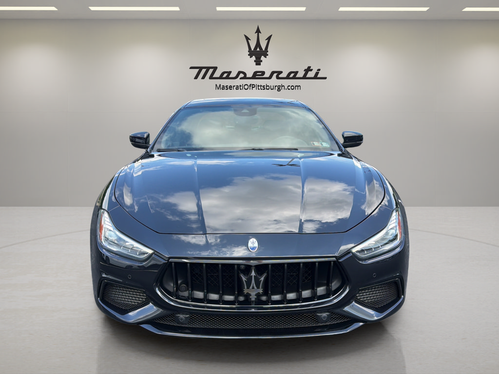 Used 2023 Maserati Ghibli Modena Q4 AWD/4WD image 2