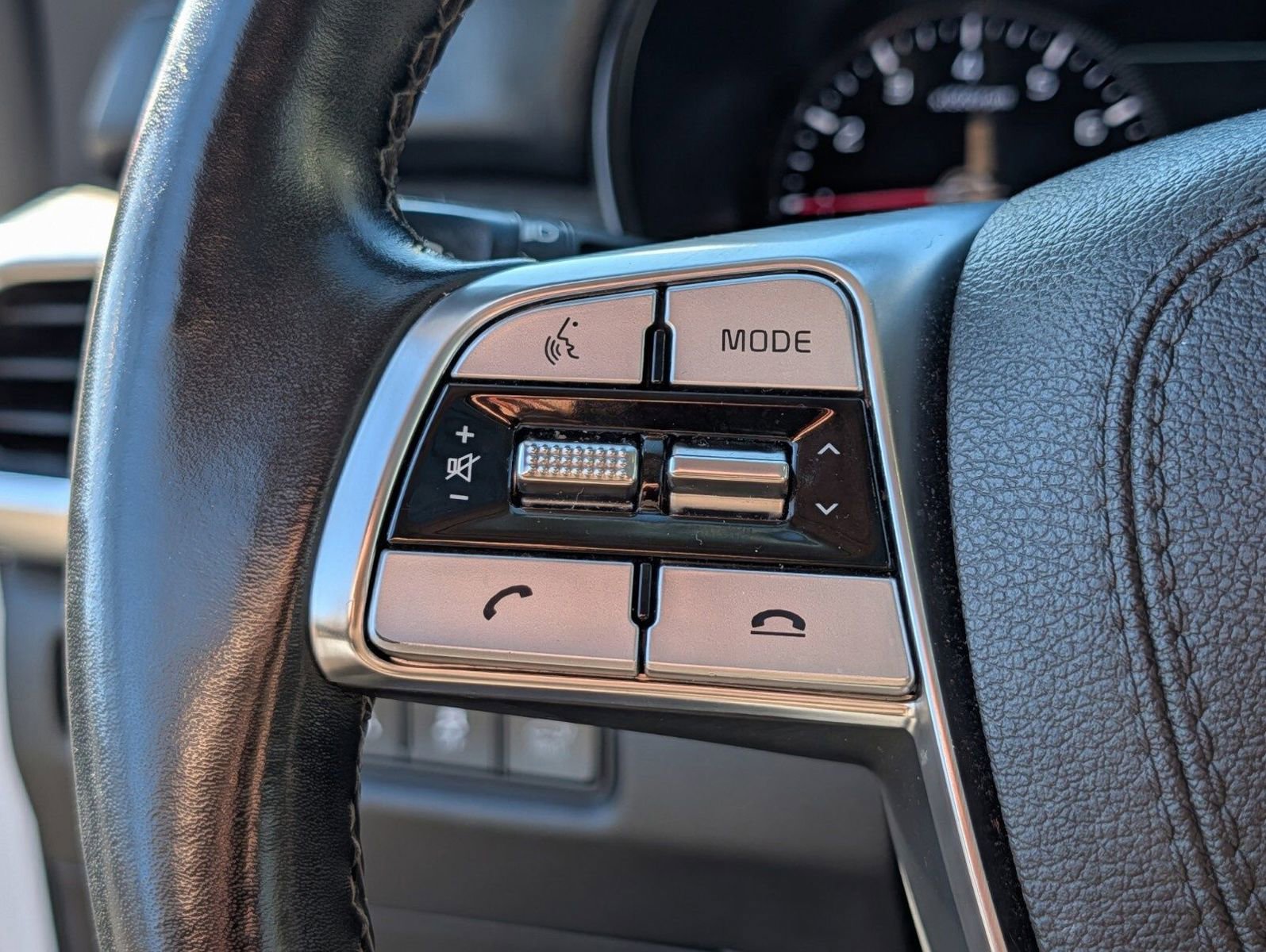 Used 2022 Kia Telluride SX w/ SX Prestige Package image 35