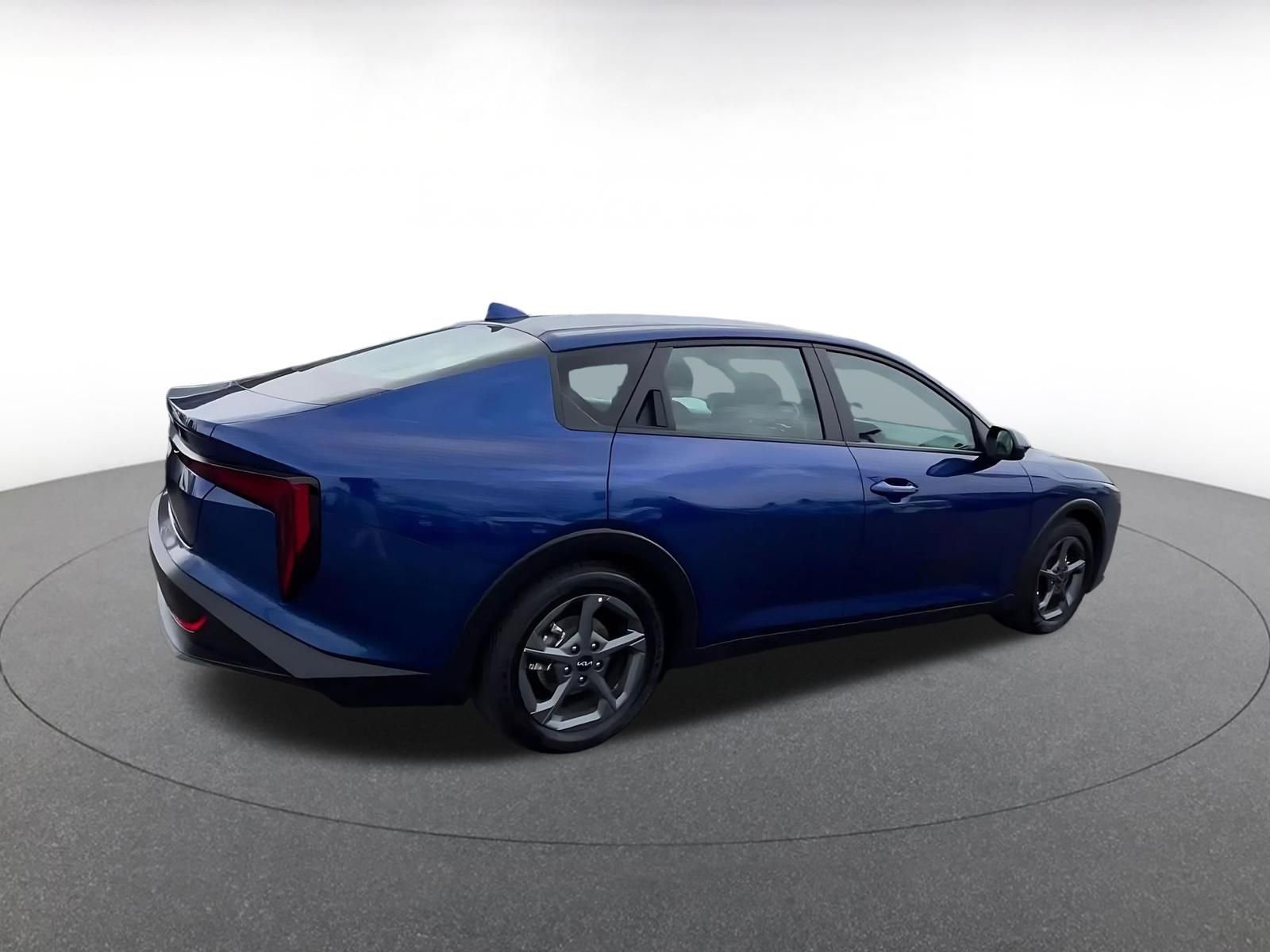 Used 2025 Kia K4 FWD image 15