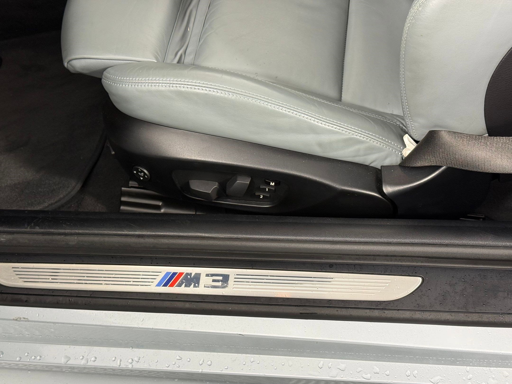 Used 2010 BMW M3 Convertible image 16