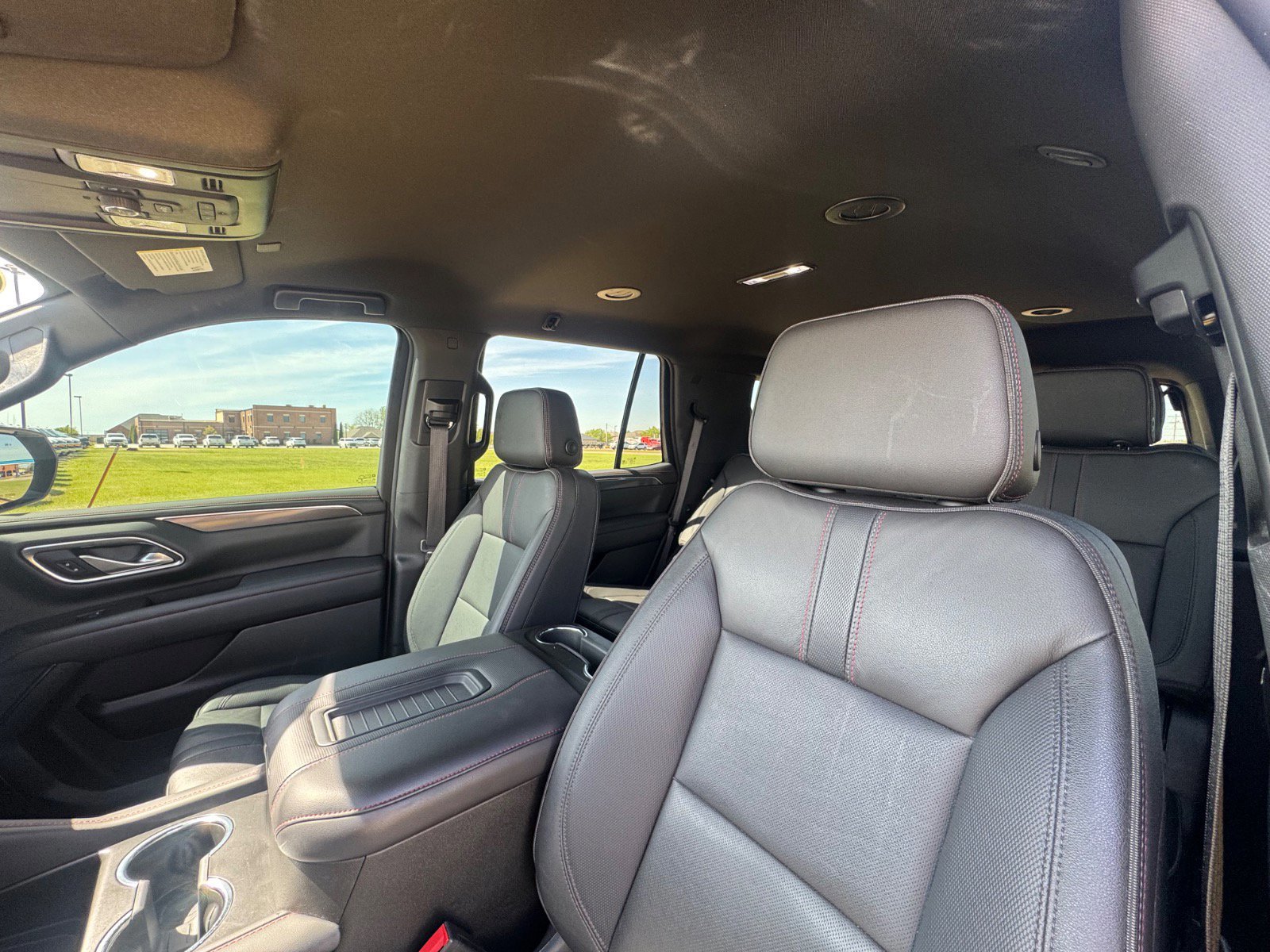 Used 2022 Chevrolet Tahoe RST w/ Luxury Package AWD/4WD image 10