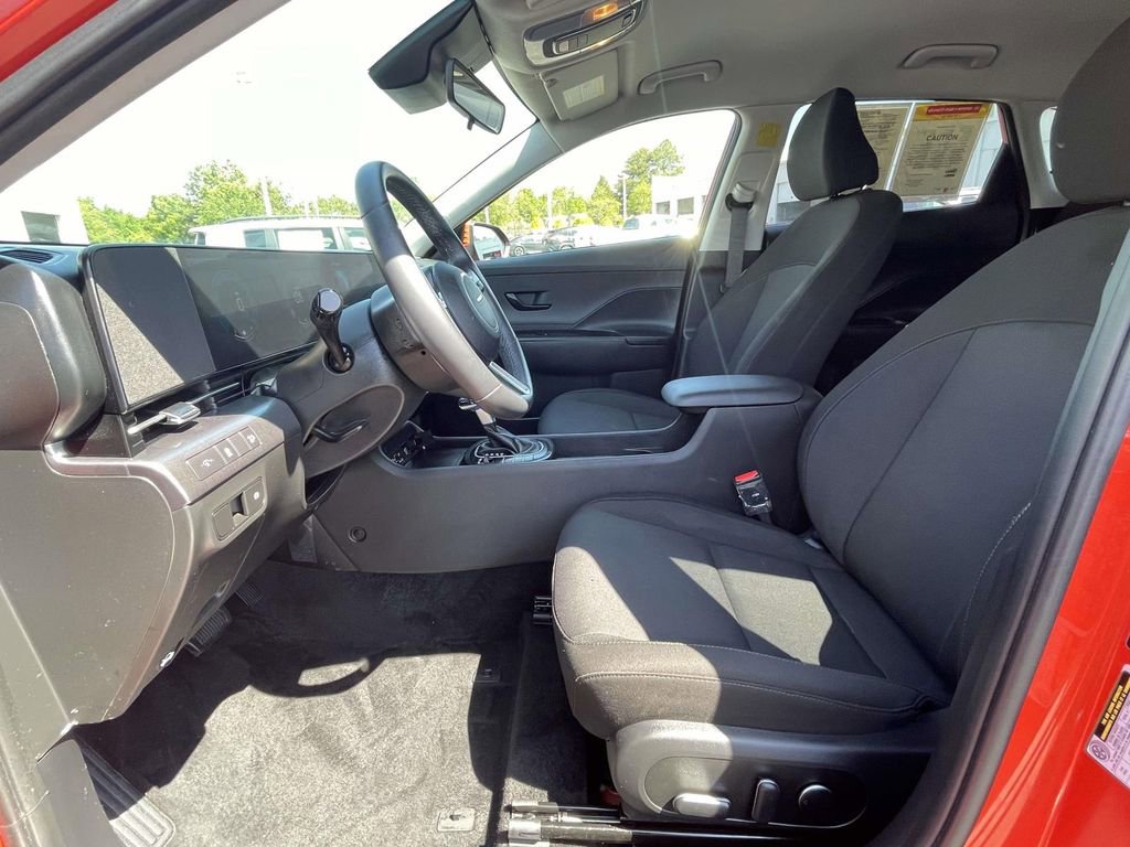 Used 2025 Hyundai Kona SEL FWD image 17