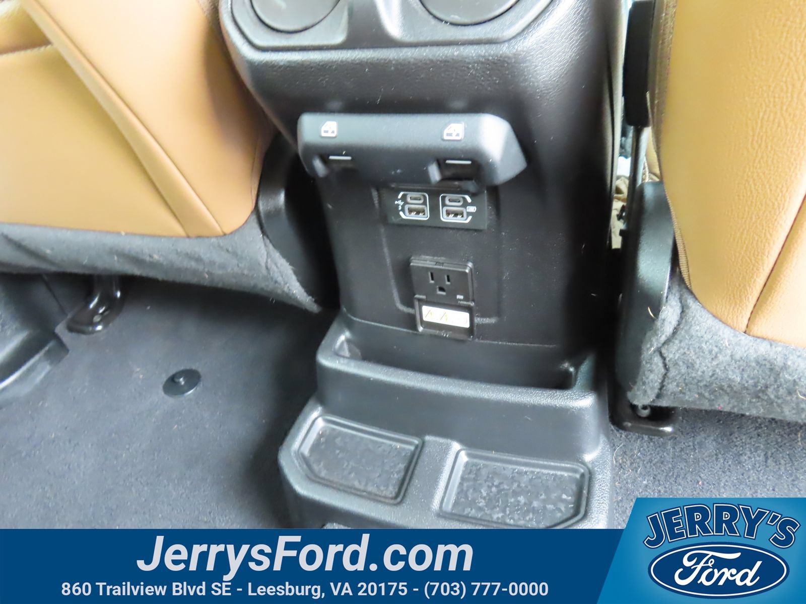 Used 2020 Jeep Wrangler Unlimited Sahara AWD/4WD image 37