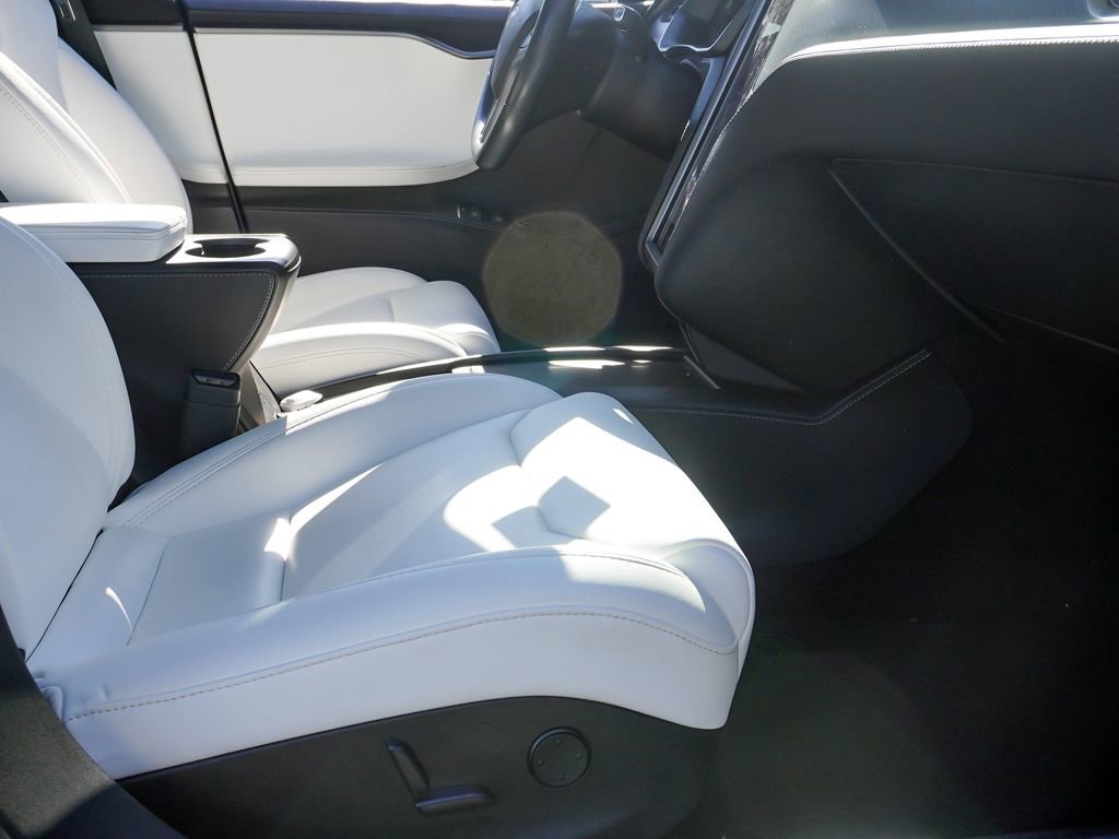 Used 2018 Tesla Model S 100D AWD/4WD image 28