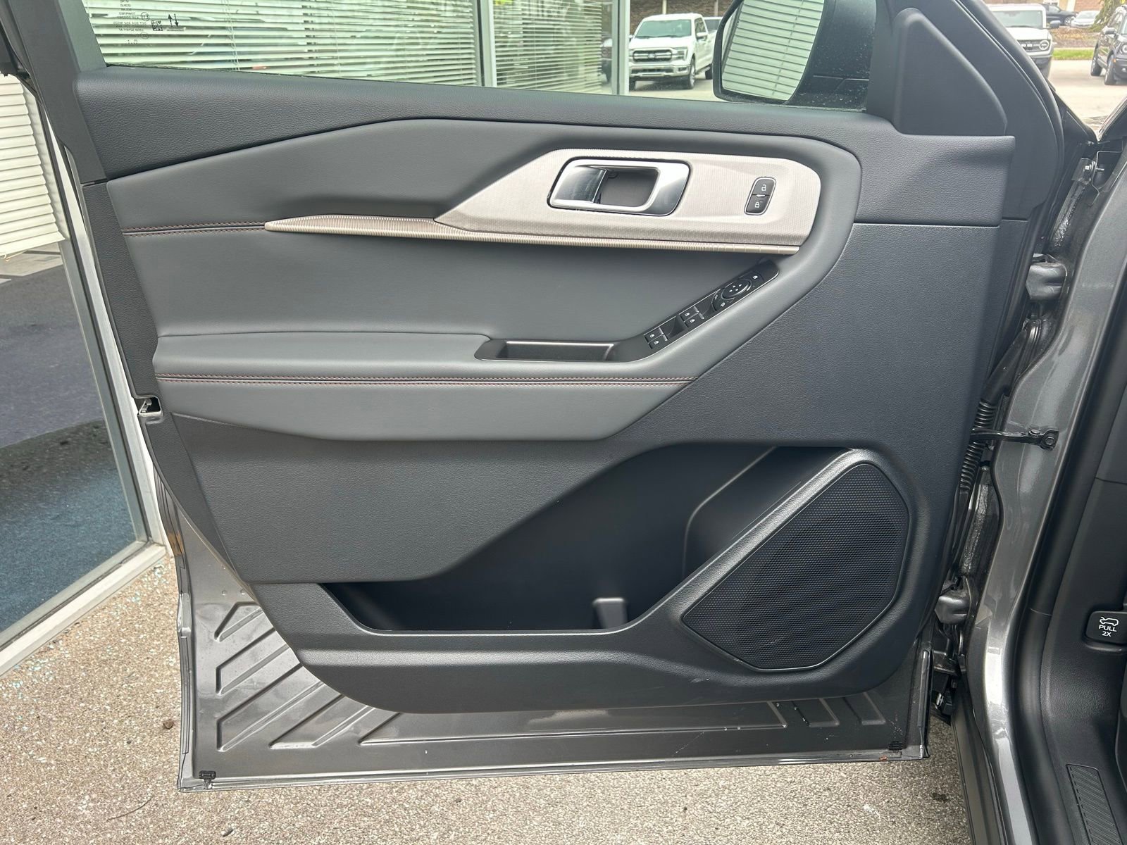 New 2026 Ford Explorer Active w/ Active Comfort Package AWD/4WD image 8