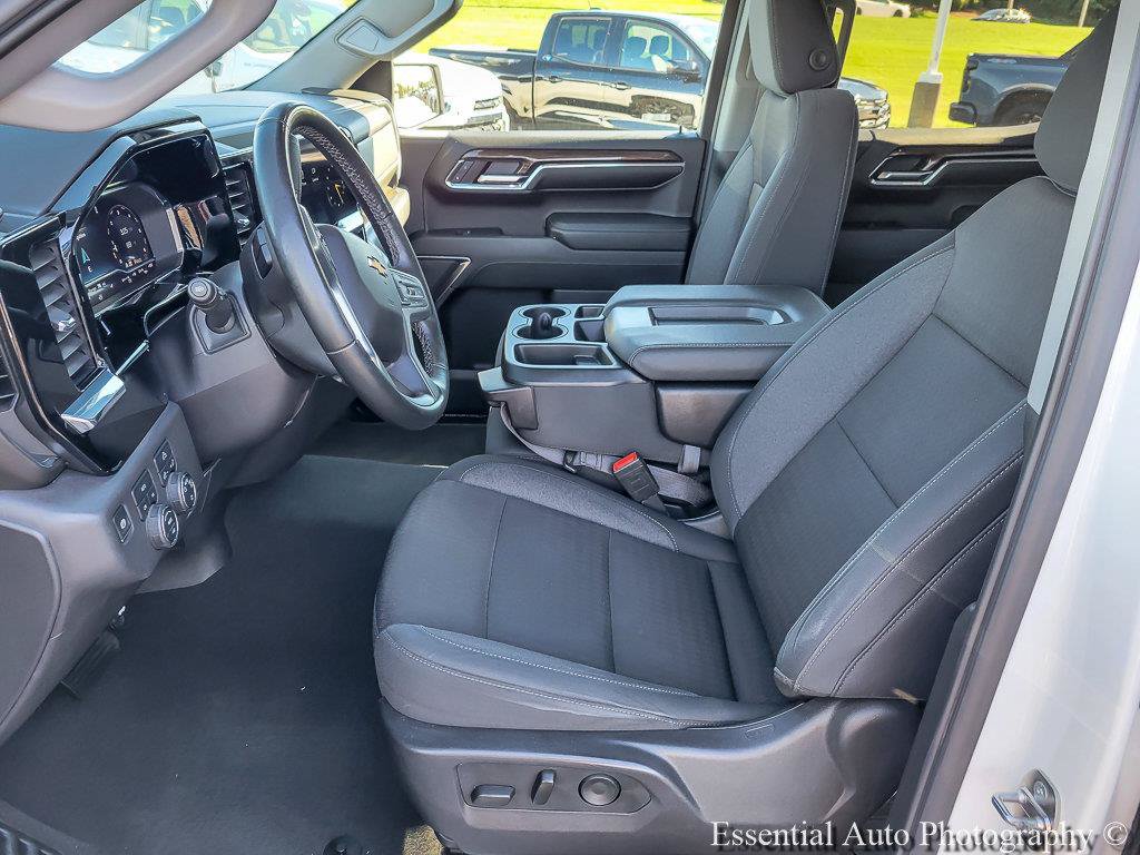 Used 2024 Chevrolet Silverado 1500 LT AWD/4WD image 10