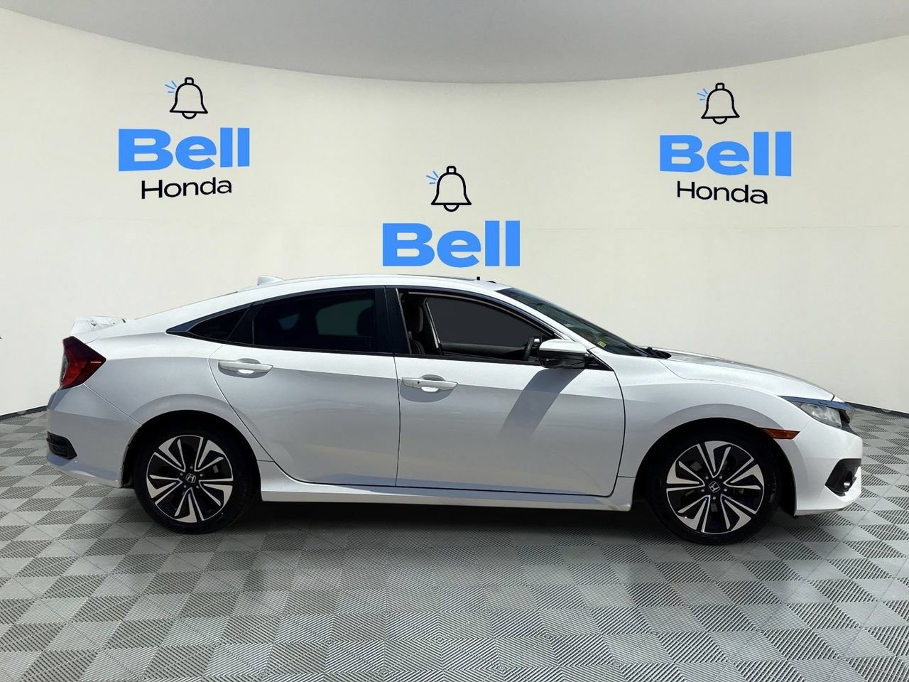 Used 2016 Honda Civic EX-T image 5