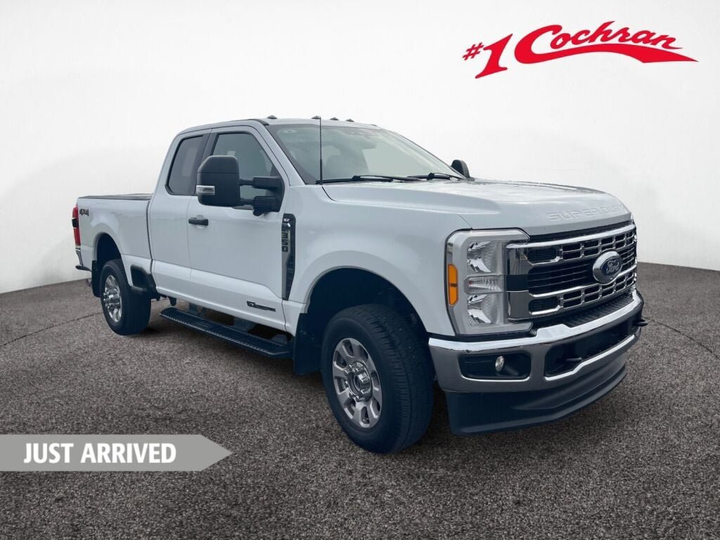 Used 2023 Ford F350 XLT w/ 360-Degree Camera Package AWD/4WD image 1