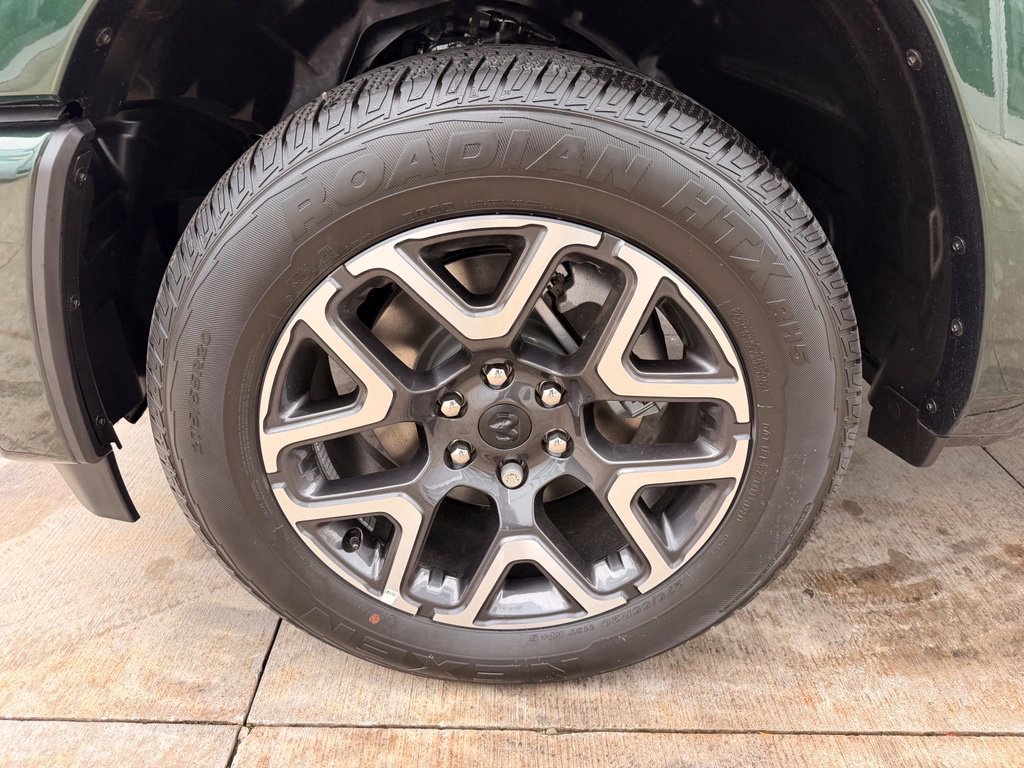 New 2027 RAM 1500 Laramie w/ Sport Appearance Package AWD/4WD image 13