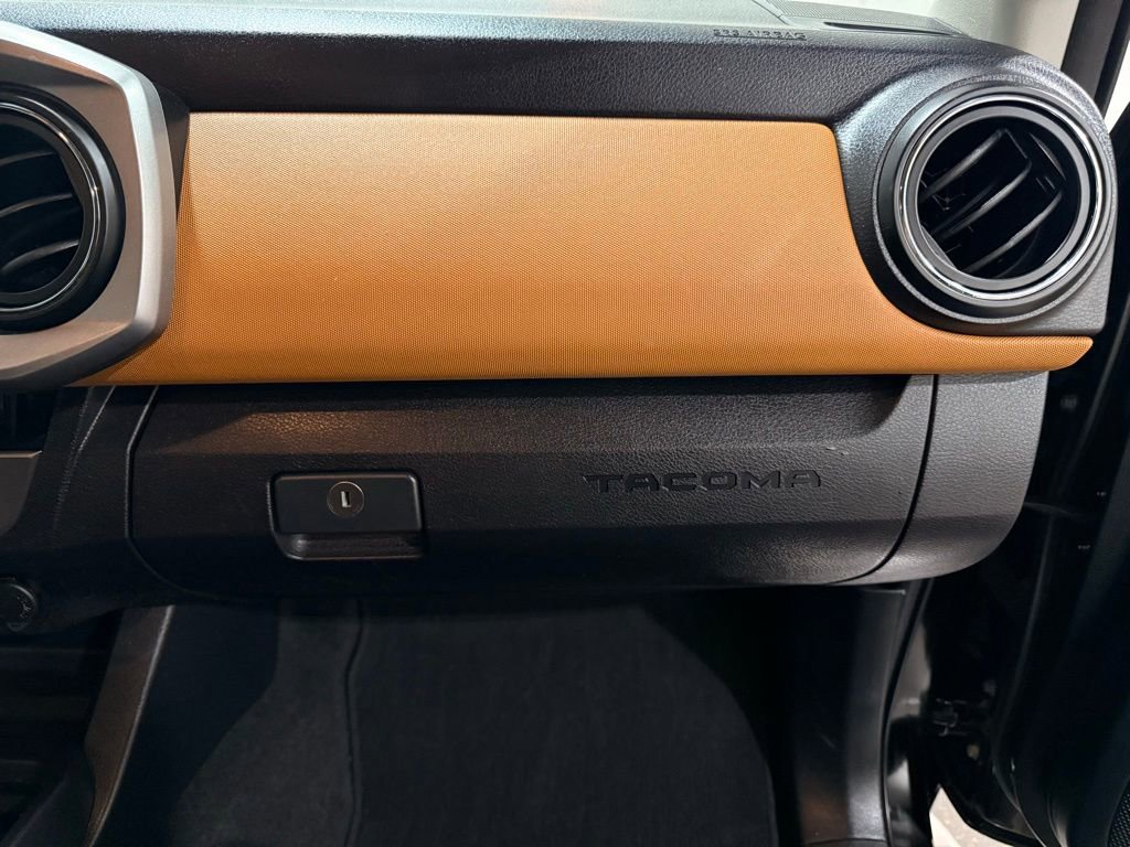 Used 2017 Toyota Tacoma SR5 w/ Tow Package image 26