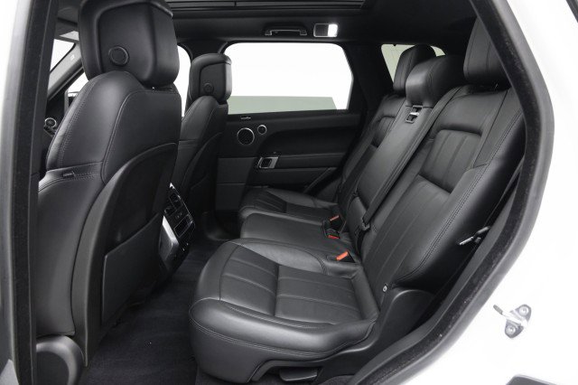 Used 2018 Land Rover Range Rover Sport SE image 38