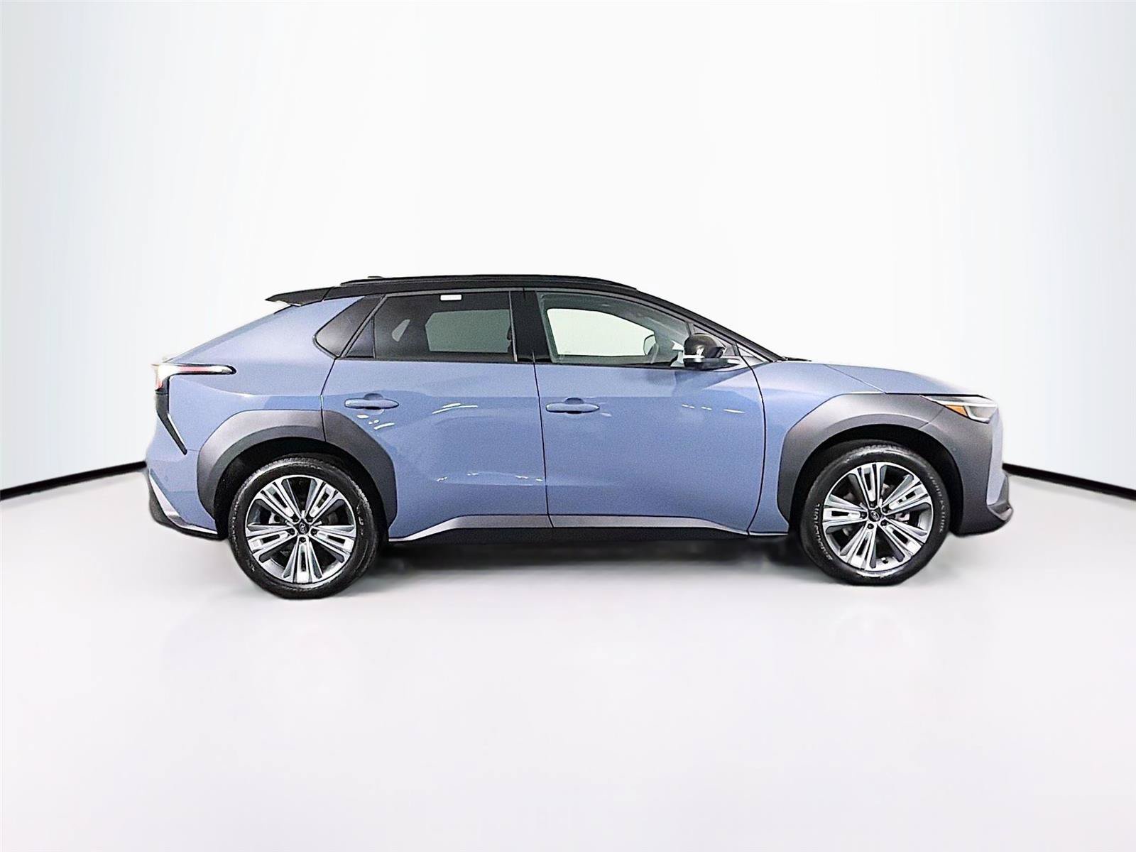 Used 2023 Subaru Solterra AWD image 12