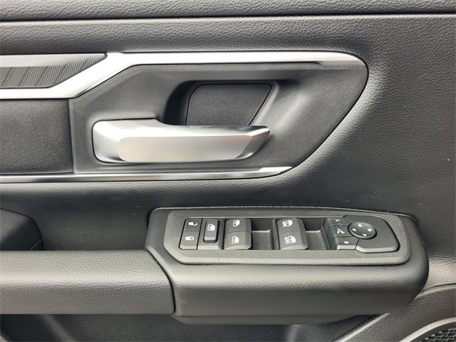 New 2026 RAM 1500 4x4 Crew Cab image 24