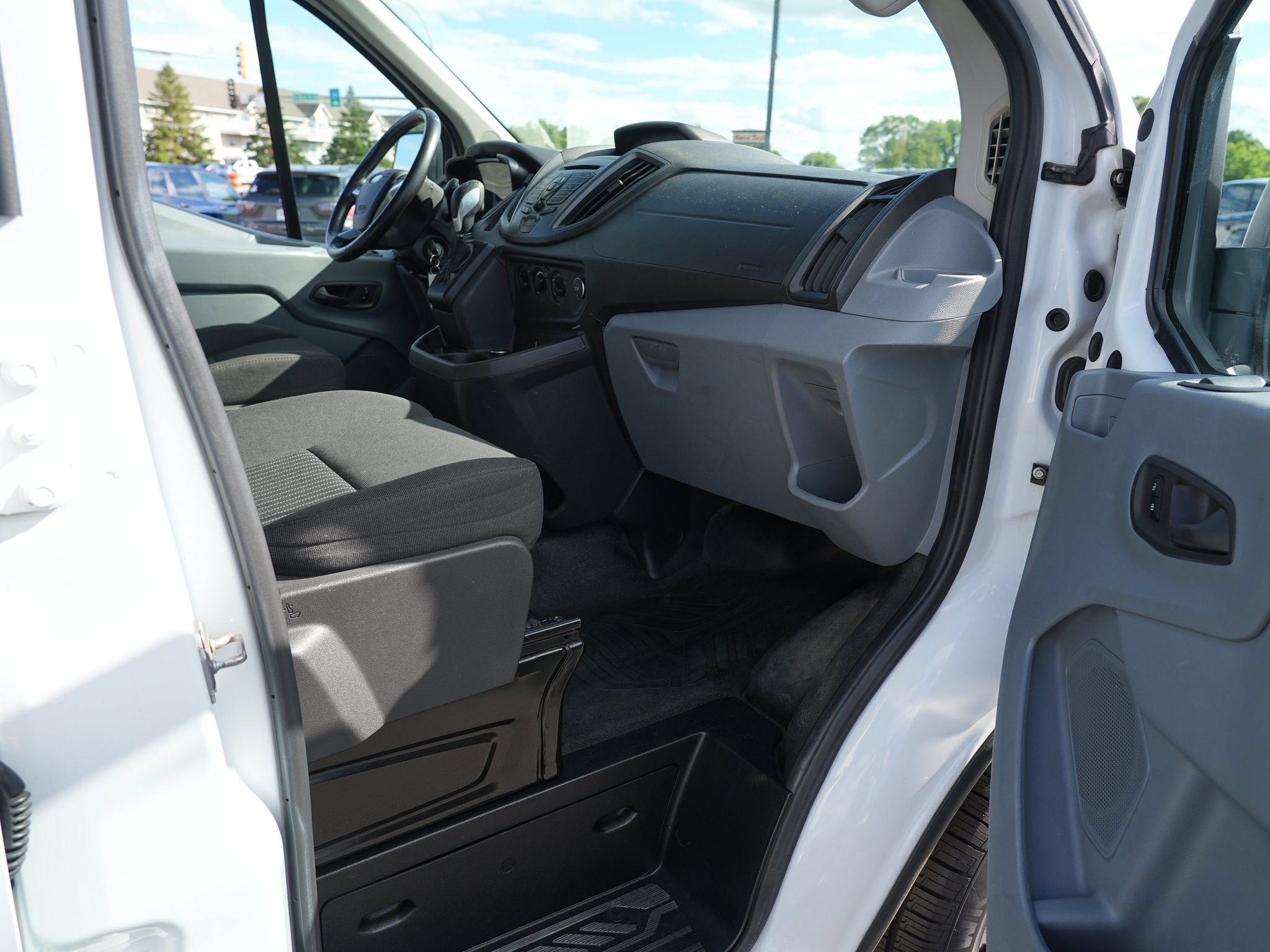 Used 2016 Ford Transit 150 130 Low Roof RWD image 30