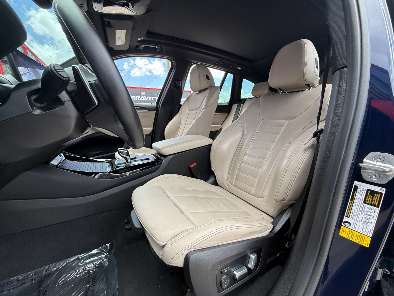 Used 2022 BMW X3 sDrive30i w/ M Sport Package 2 RWD image 14
