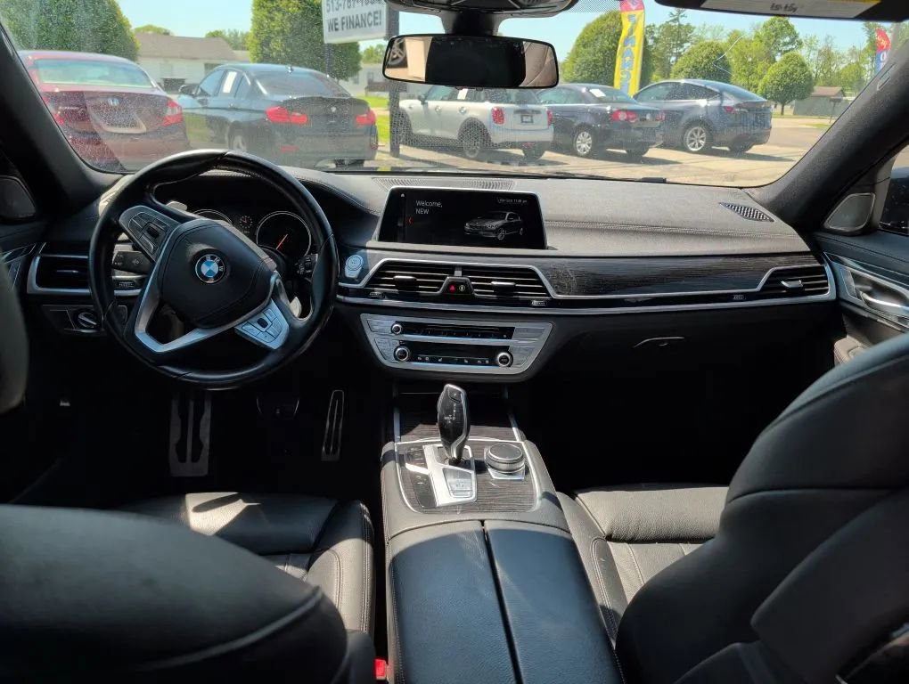 Used 2019 BMW 740i w/ M Sport Package RWD image 24