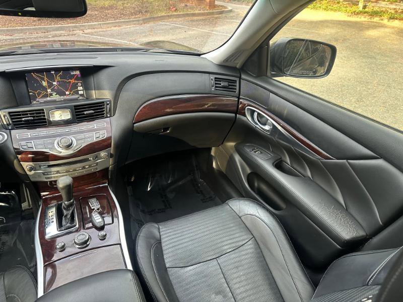 Used 2011 INFINITI M37 w/ Sport Pkg RWD image 38
