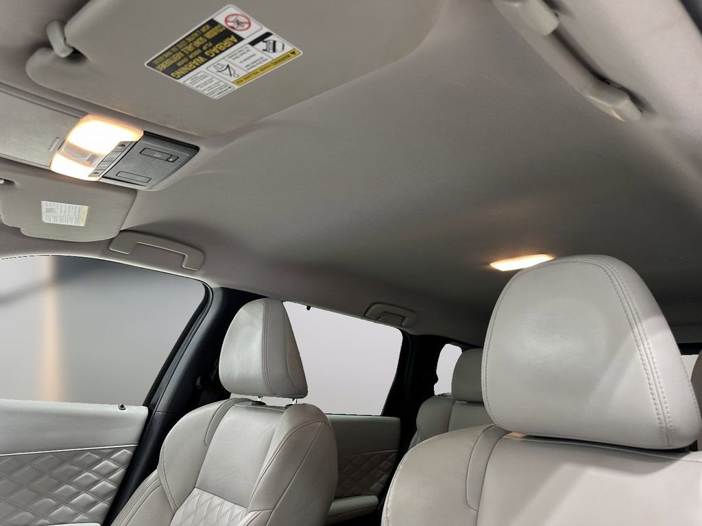 Used 2022 Mitsubishi Outlander SEL FWD image 16